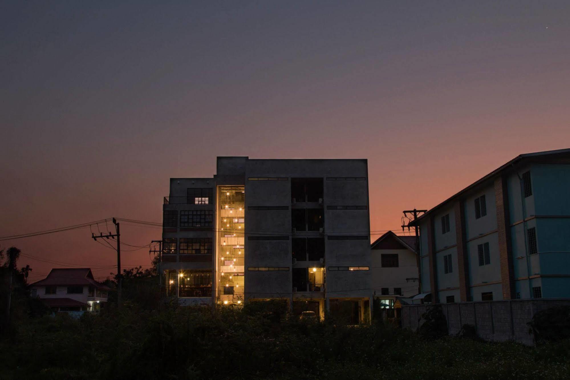 Rumpai Loft Habitat Chiang Mai Exterior photo