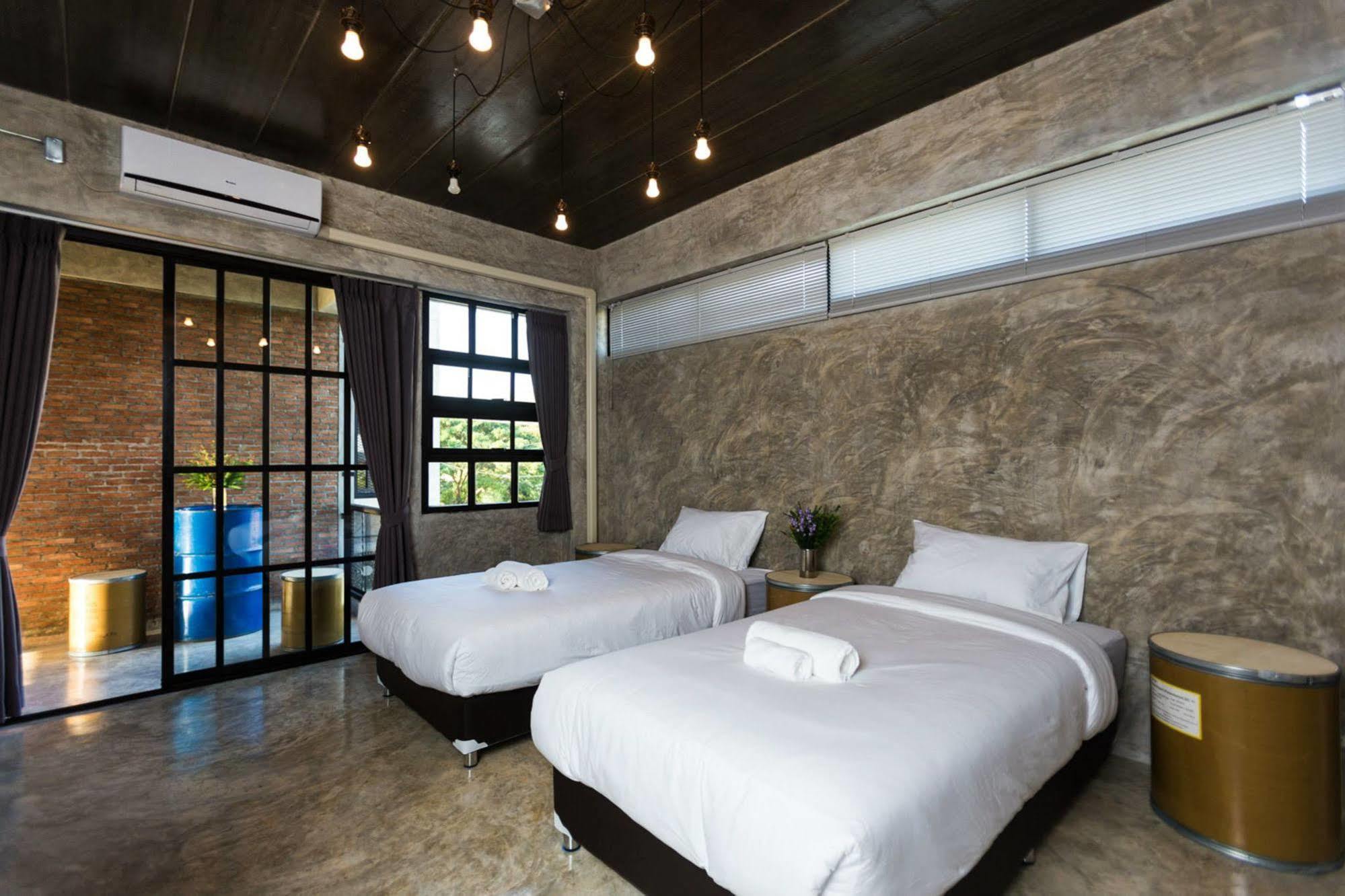 Rumpai Loft Habitat Chiang Mai Exterior photo