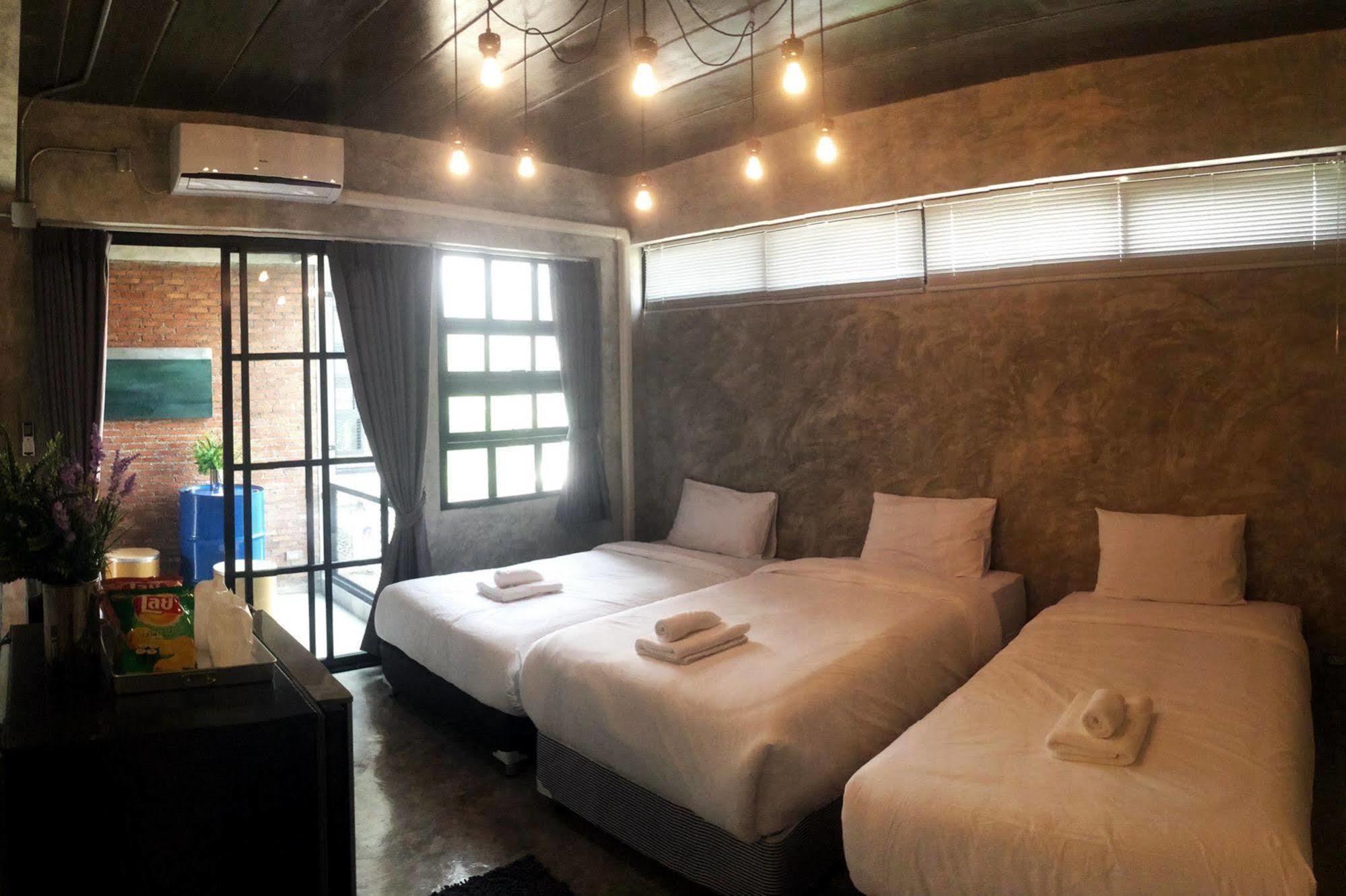 Rumpai Loft Habitat Chiang Mai Exterior photo