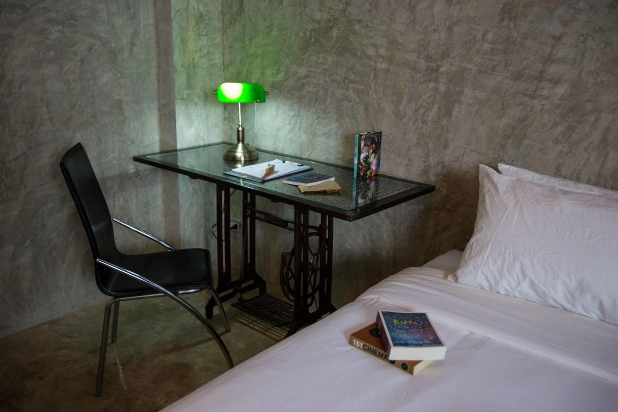 Rumpai Loft Habitat Chiang Mai Exterior photo