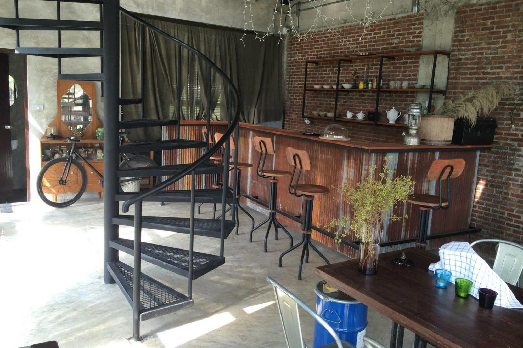 Rumpai Loft Habitat Chiang Mai Exterior photo